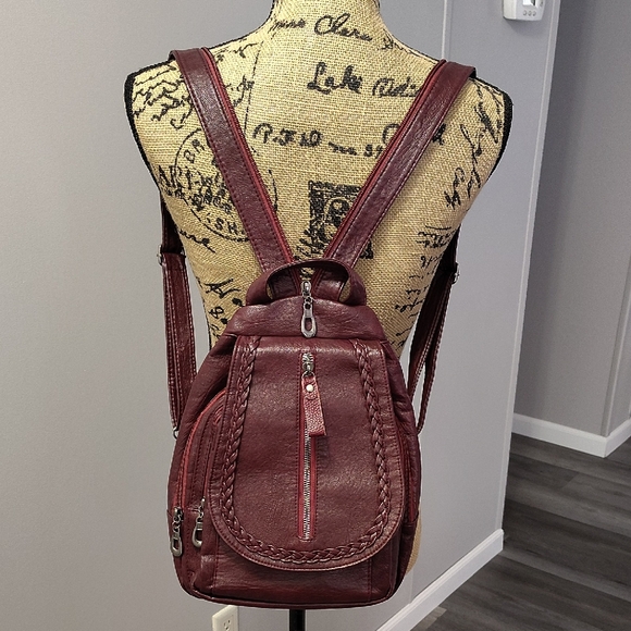 Boutique Handbags - Beautiful Burgundy Backpack